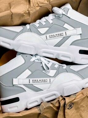 Men’s White & Grey Sneakers